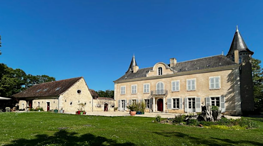 View showing the chateau and extension